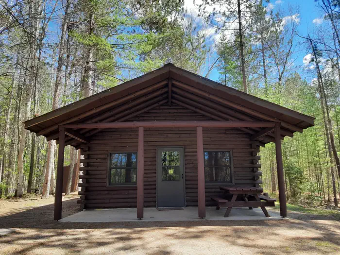TOM'S LAKE CABIN photo