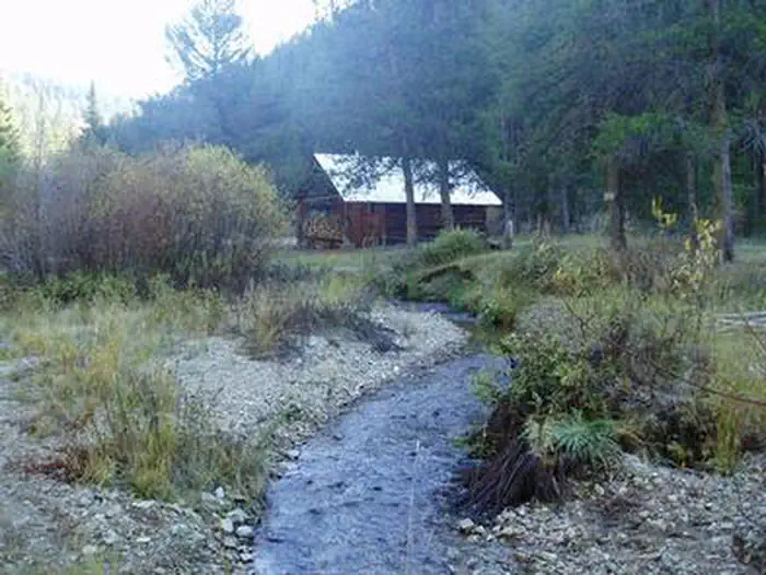 TWOGOOD CABIN photo 3