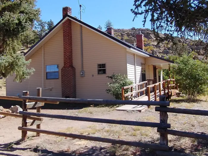 UPPER CROSSING GUARD STATION photo 5