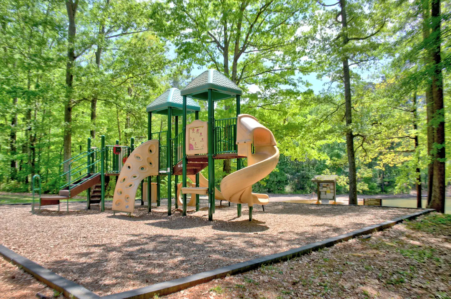 VICTORIA CAMPGROUND photo 2