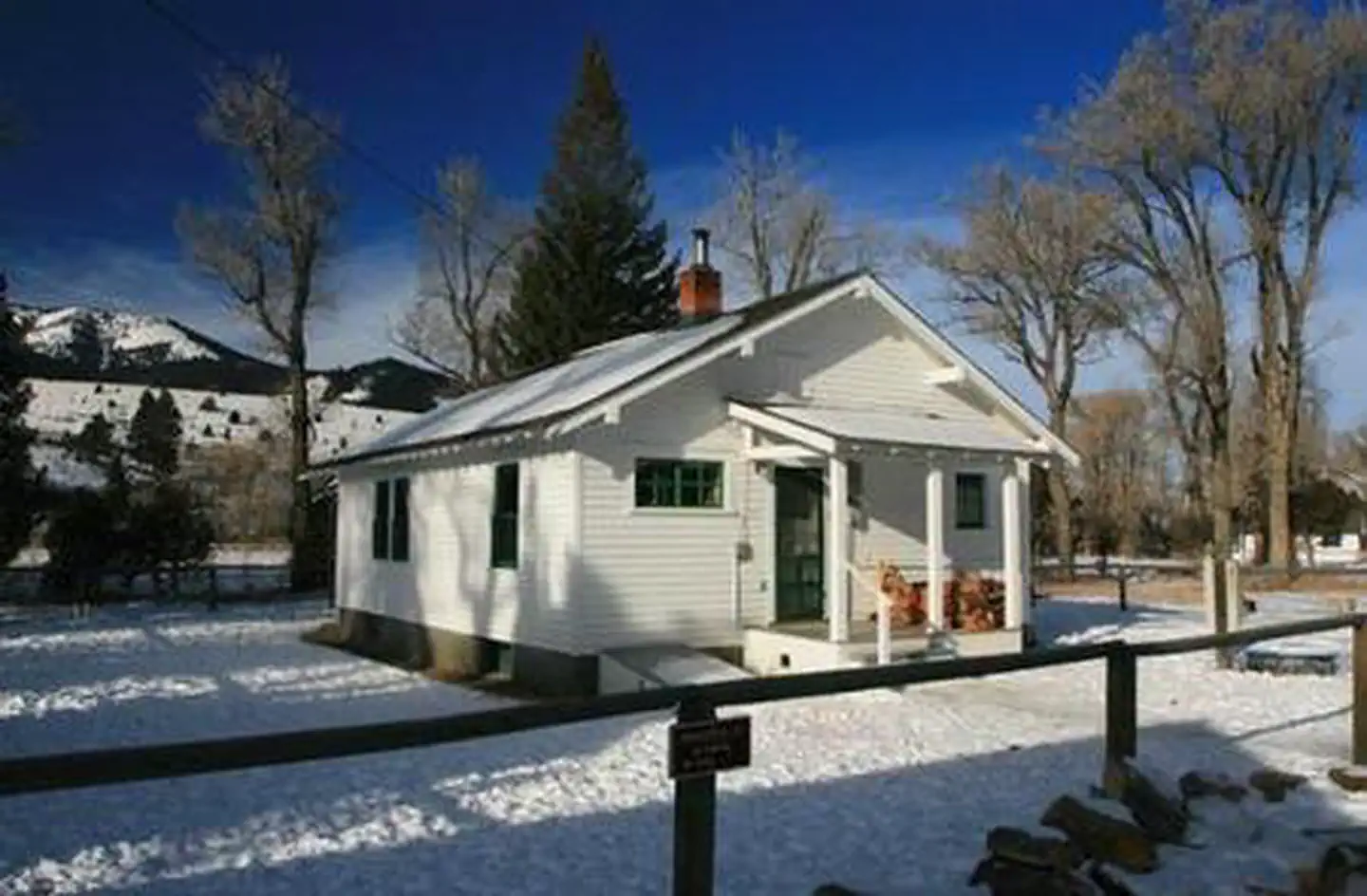 VIGILANTE CABIN photo 3