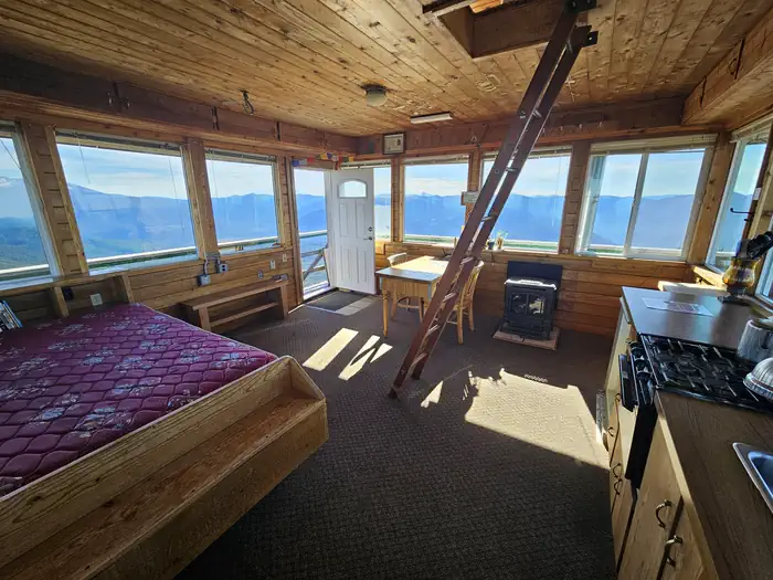 WARNER MOUNTAIN LOOKOUT photo 3