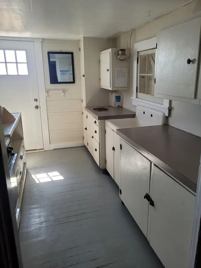 WENATCHEE GUARD STATION photo 2