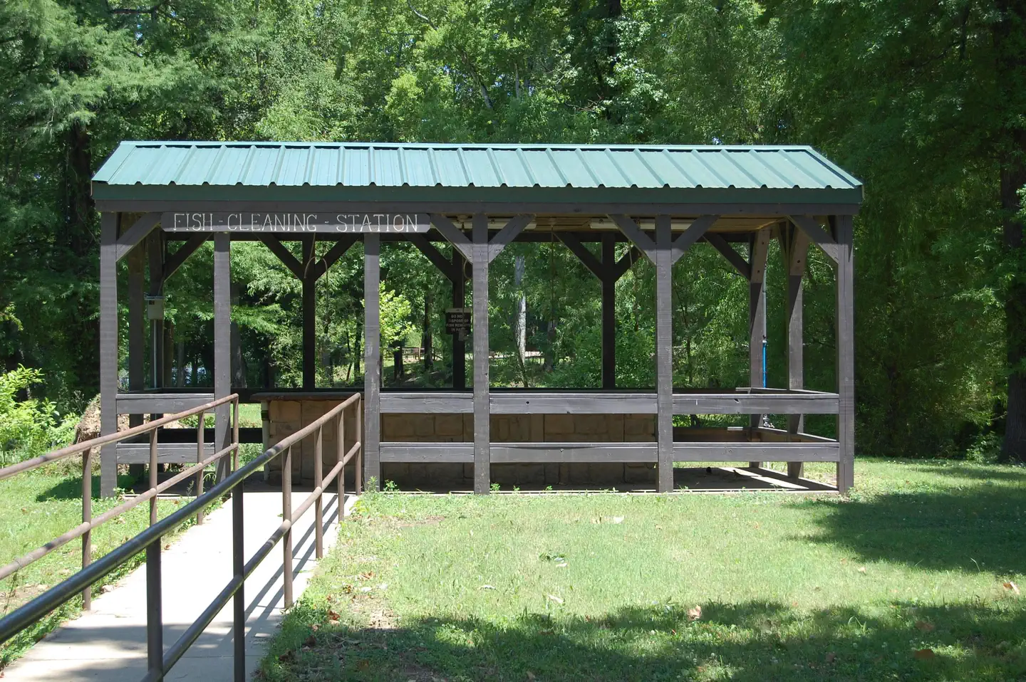 WHITE CLIFFS PARK photo 2