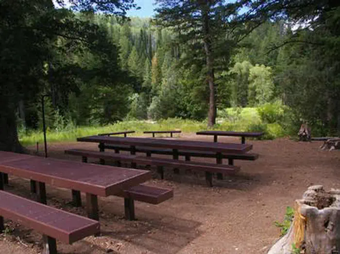 WILLOW FLAT CAMPGROUND photo 2