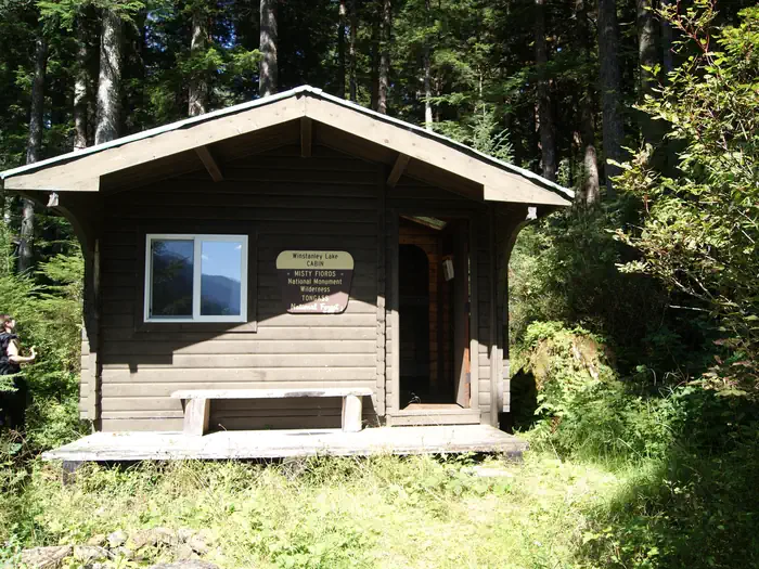 WINSTANLEY LAKE CABIN photo 4