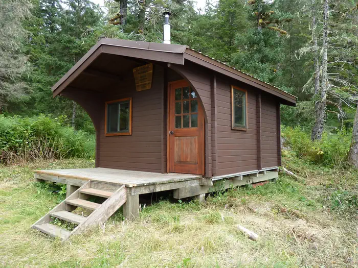 YOUNG LAKE (SOUTH) CABIN photo 5