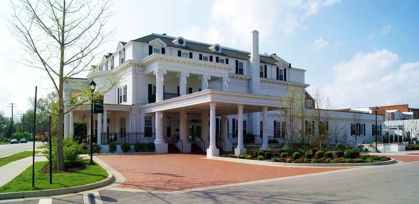 Boone Tavern Hotel of Berea College photo