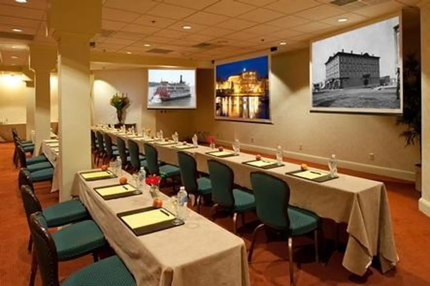 St. James Hotel photo 3
