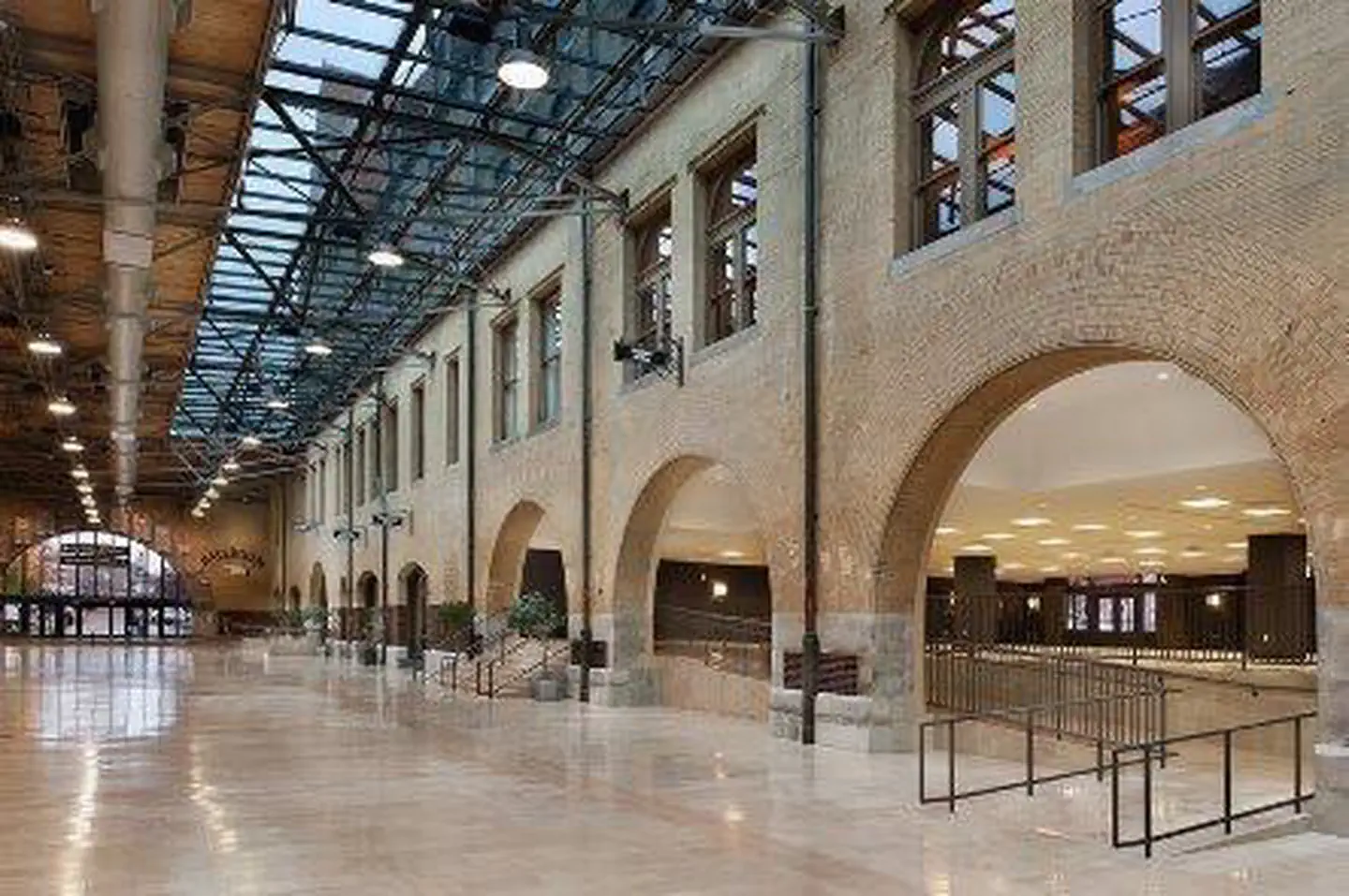 St. Louis Union Station Hotel, Curio Collection by Hilton photo