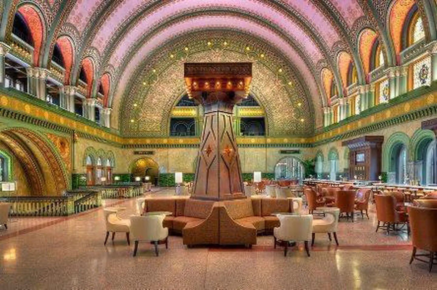 St. Louis Union Station Hotel, Curio Collection by Hilton photo 2